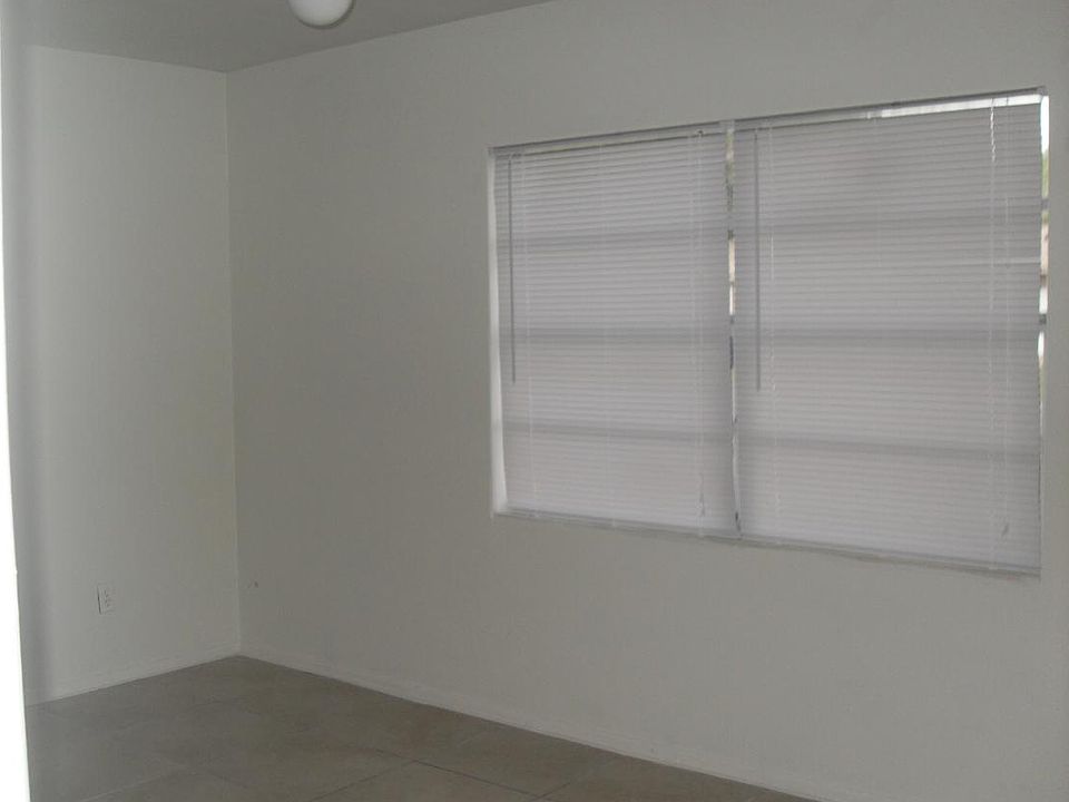2nd image of 2212 Eiffel Dr