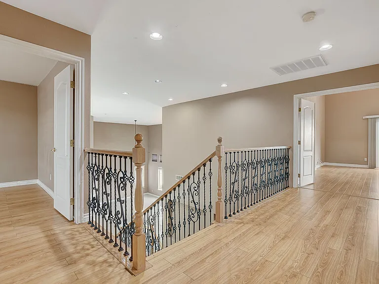 2504 Antique Blossom Ave — Photo 35