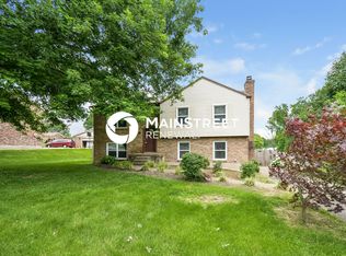 2800 Summerfield Dr, Louisville, KY 40220