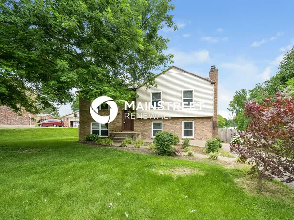 2800 Summerfield Dr, Louisville, KY 40220