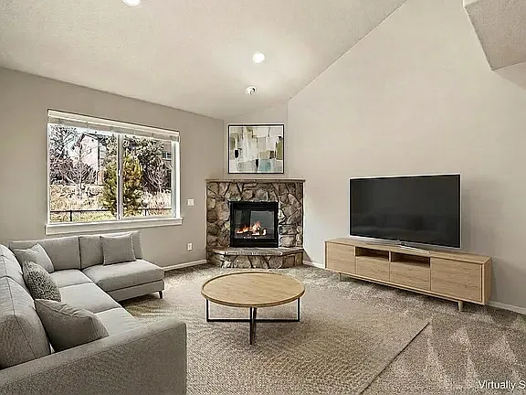 537 NW 28th St — Photo 12