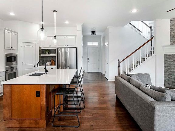 2nd image of 11098 E 27th Avenue