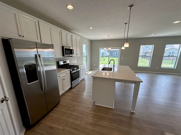 7074 Ashford Way — Photo 5
