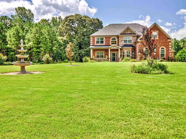 110 Ales Way, Fayetteville, GA 30214