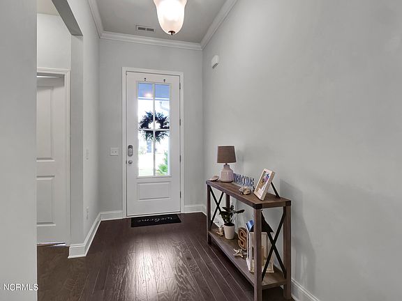3rd image of 7634 Vancouver Court