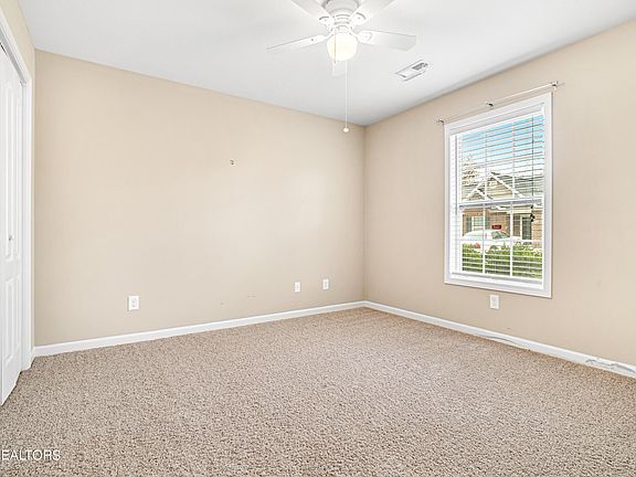 4th image of 5039 White Petal Way