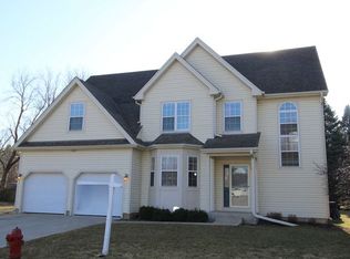 11603 Gayle Ct, Huntley, IL 60142