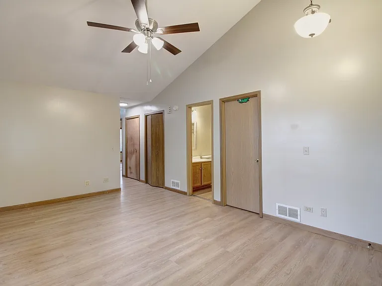 1324 Post Oak Ct — Photo 3