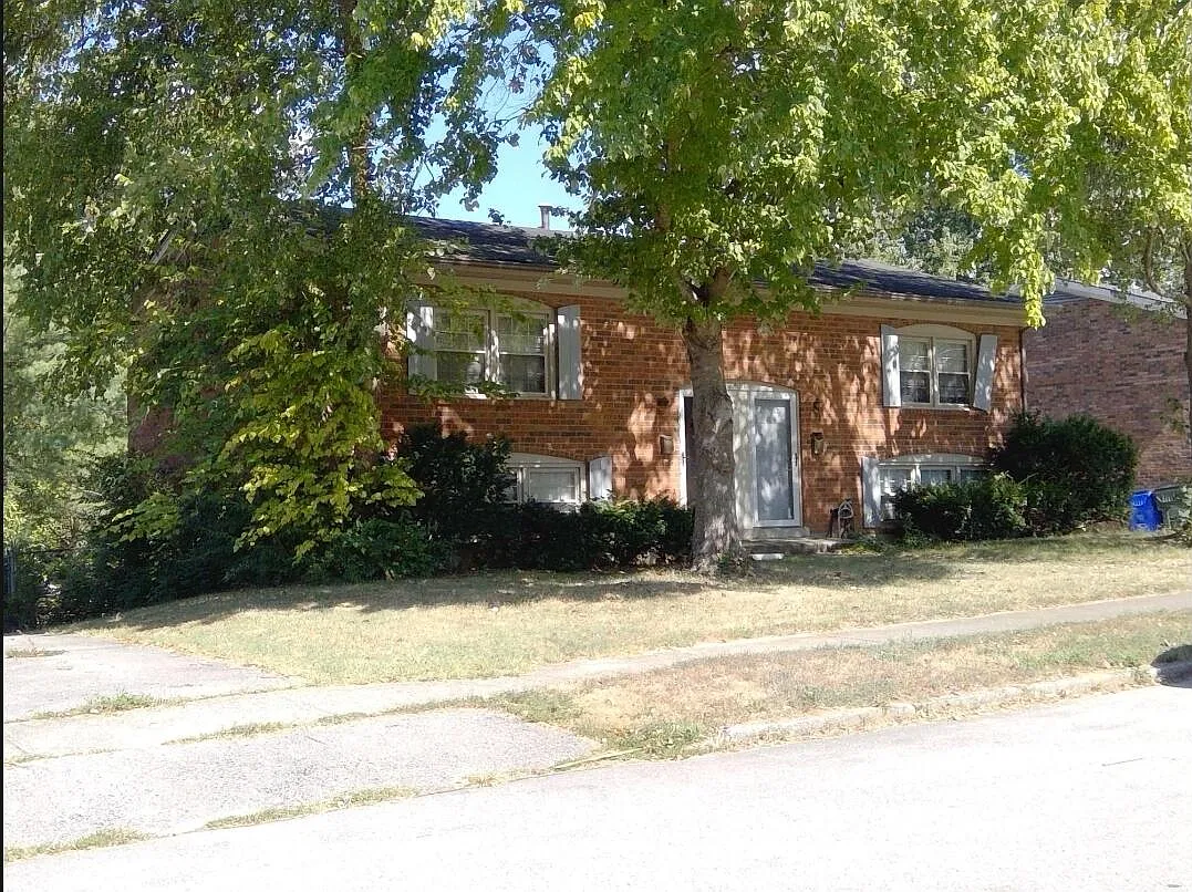 2 bed, 1.5 bath, 1161 sqft, $1,400 — Photo 1