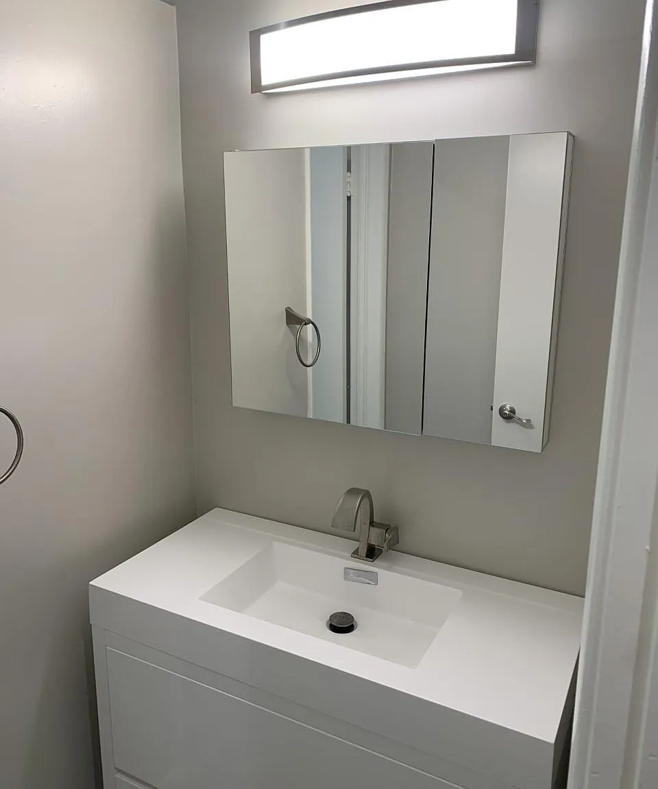 Brentwood Lofts — Photo 4
