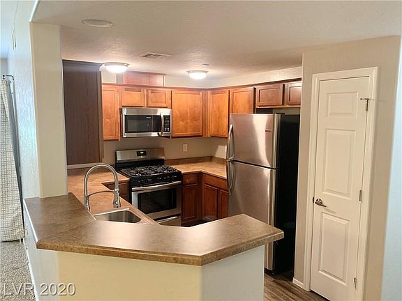 5th image of 6868 Sky Pointe Dr Unit 1140