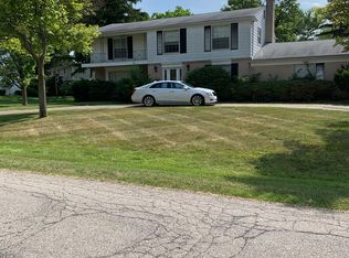 7181 Cathedral Dr, Bloomfield Hills, MI 48301
