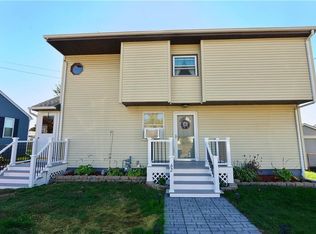 62 2nd St, Swansea, MA 02777