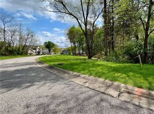 38 Lewis Pointe Dr, Vincent, OH 45784