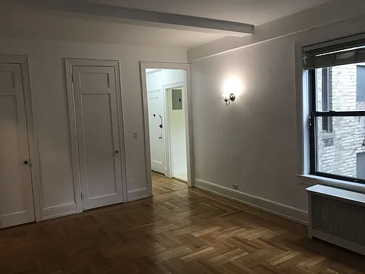 Rented by Everrock Equities | media 17