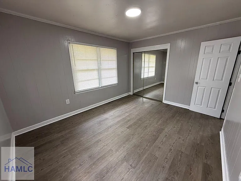 197 Evelyn Ave — Photo 12