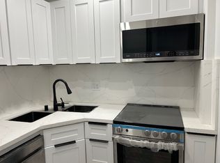 15737 1/4 Sutton St #1, Encino, CA 91436
