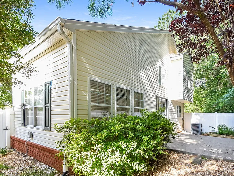 1204 W Oaks Way — Photo 16