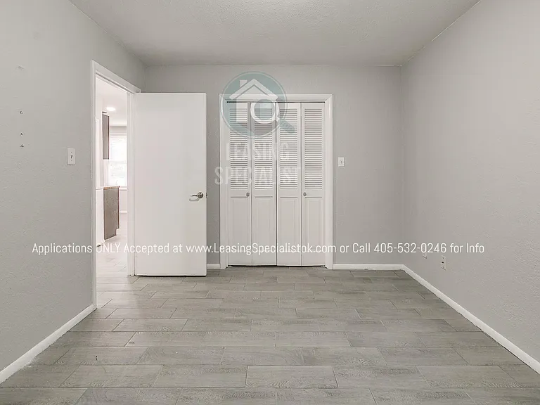 1025 Parsons St — Photo 17