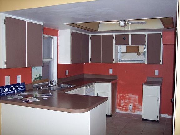 4th image of 2774 Ponce De Leon Dr
