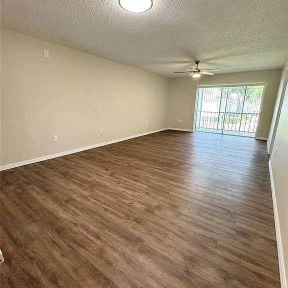 134 Cypress Ct — Photo 3
