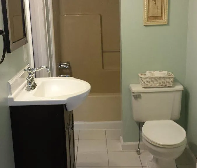 607 Broad St #2 — Photo 5