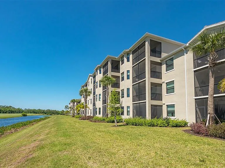 17902 Gawthrop Dr #402 — Photo 35