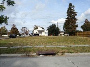 301 Doerr Dr, Arabi, LA 70032