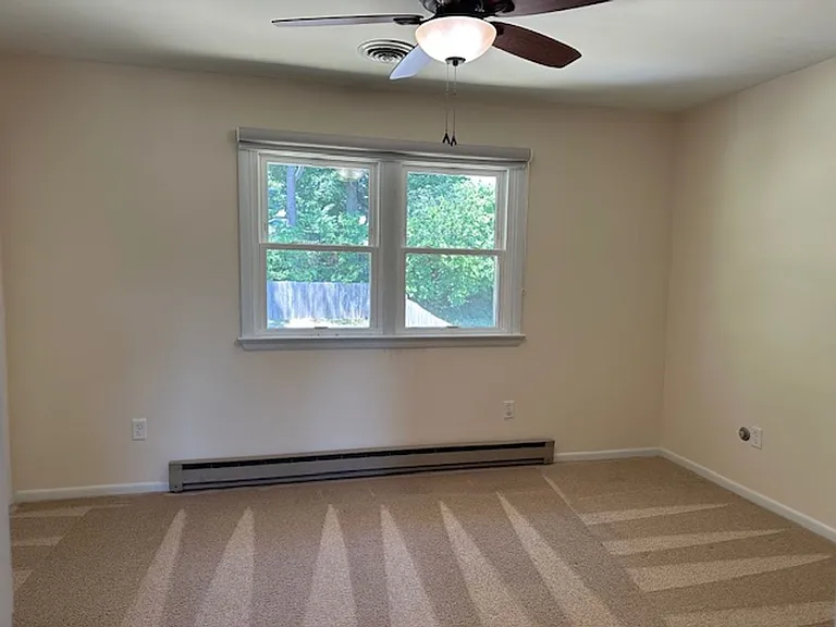 307 Evergreen St — Photo 11