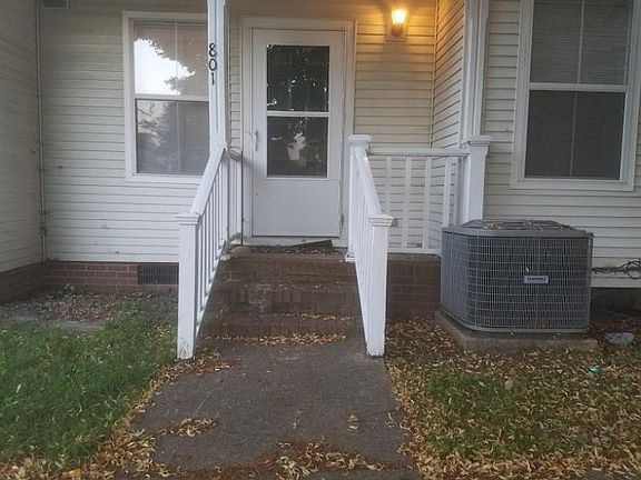 2nd image of 801 Washington St