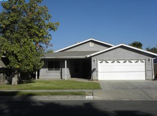 347 S Sacramento St, Tulare, CA 93274