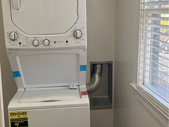 2nd image of 1604 21st St #203