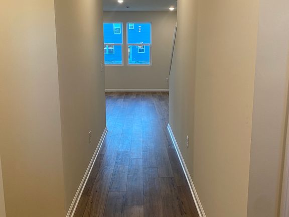 3rd image of 3872 Riverstone Dr