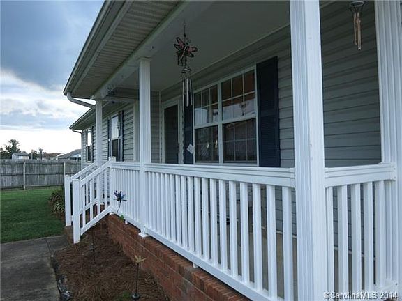 4th image of 125 Hayworth Ln