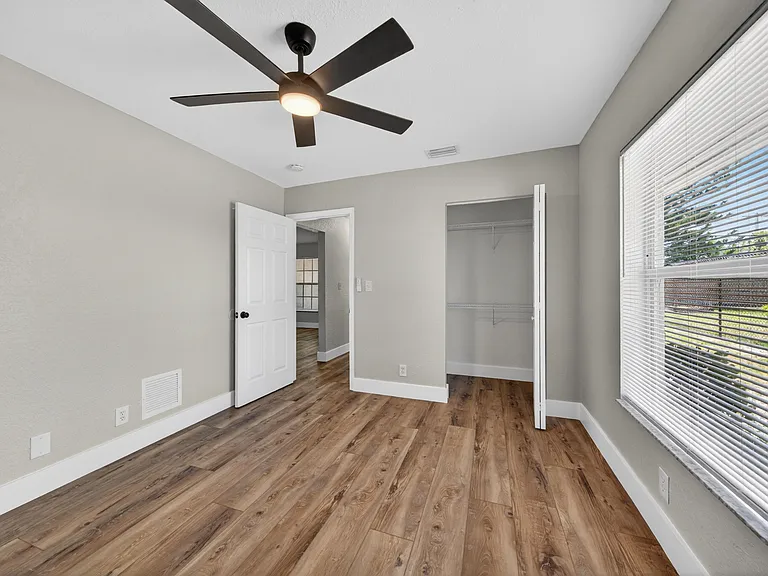 351 NW 8th Ave — Photo 28