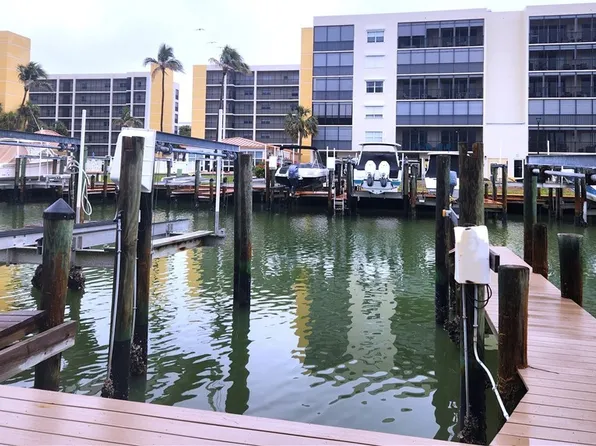 4511 Bay Beach Ln, Fort Myers Beach, FL 33931