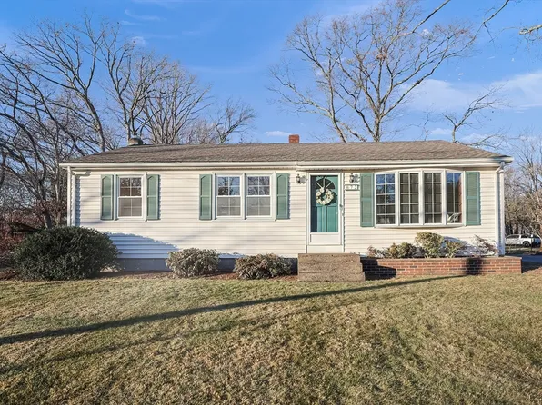 72 Karen St, Attleboro, MA 02703