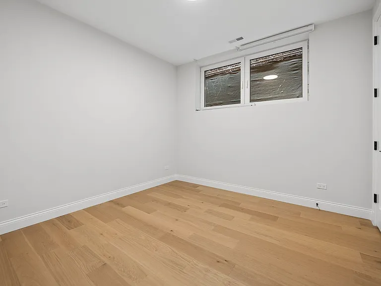 3739 N Clifton Ave #1 — Photo 51