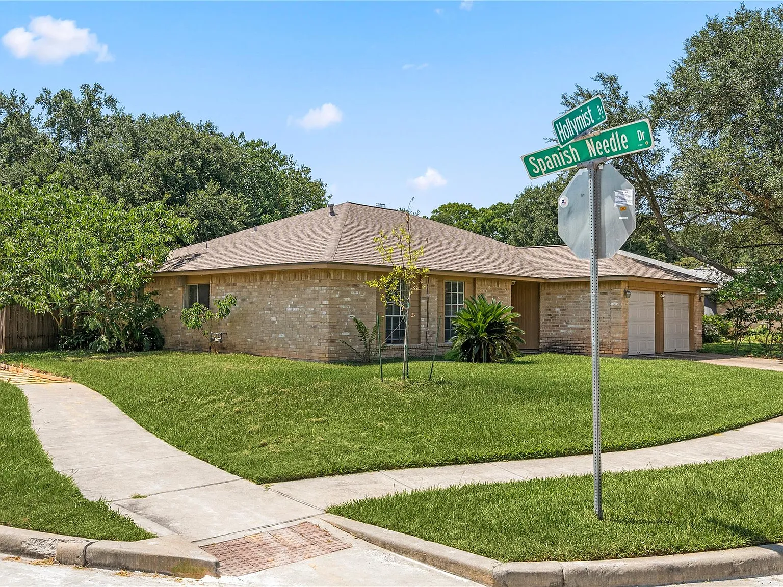 4 bed, 2.0 bath, 1735 sqft, $1,800 — Photo 4