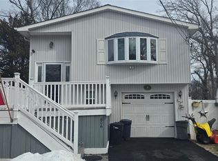 606 Birch Hollow Drive, Shirley, NY 11967