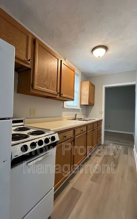 1st image of 2121 Washington St #2