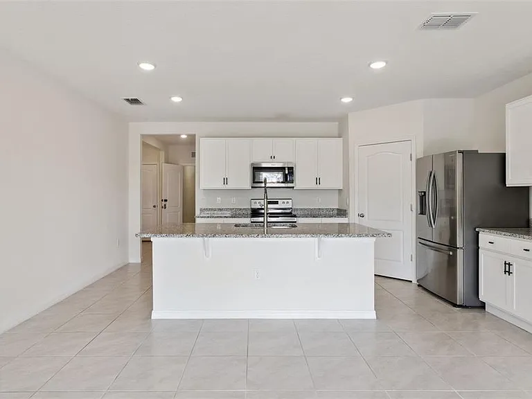 4373 Deleon St — Photo 6