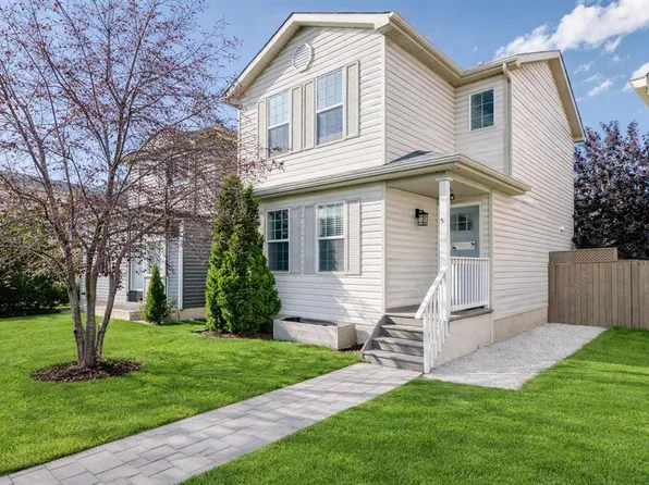 57 SW Martinvalley Way NE, Calgary, AB T3J 4A2