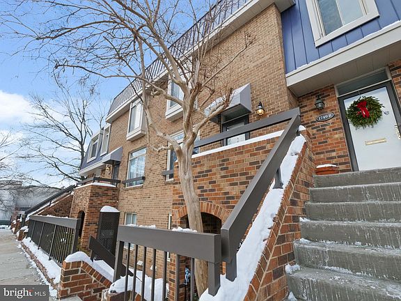 3rd image of 1751 S Hayes St #2