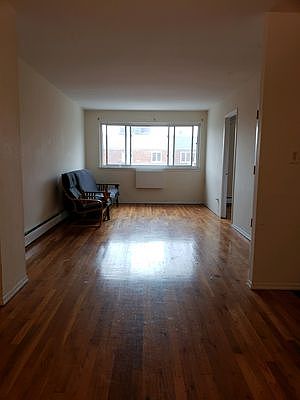 3rd image of 2523 33rd St Floor 3