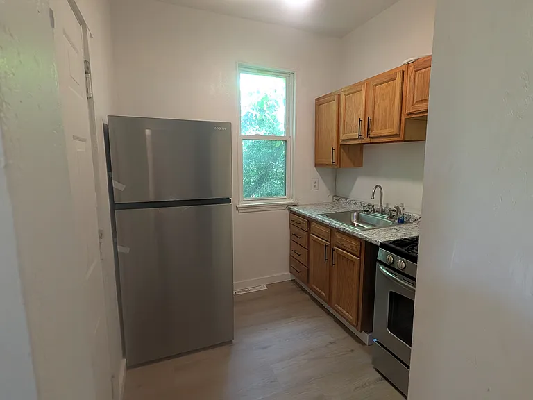 3138 Jean St — Photo 5