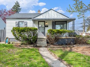 701 E Brickley Ave, Hazel Park, MI