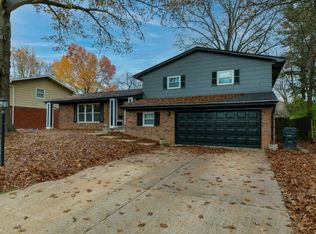 18 N Cape Ct, Belleville, IL 62226