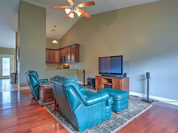 4th image of 226 Radford Dr #0