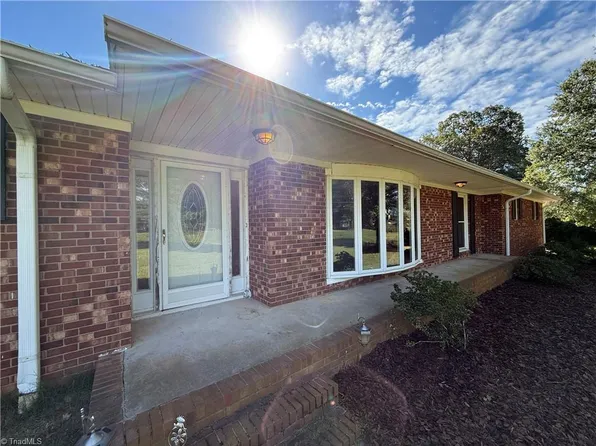 580 Tom Livengood Rd, Winston Salem, NC 27107